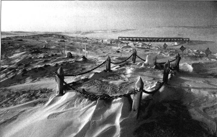 Inucini. Nagrobki w Cambridge Bay