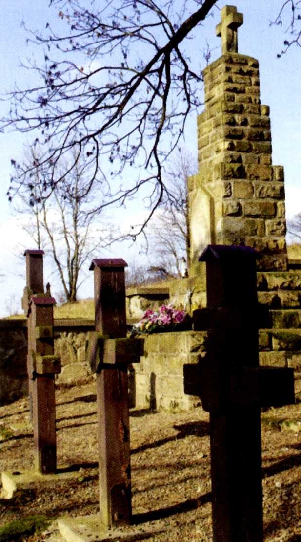 Pomnik &ndash; obelisk na cmentarzu nr 52 w Zdyni