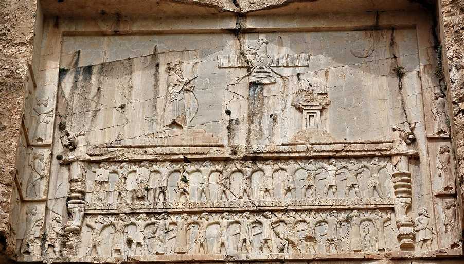 Grobowiec Dariusza w Naksz-el Rustam. Relief