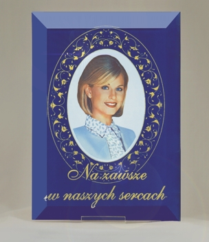 Fotokryształ z sentencja wykonana złotem