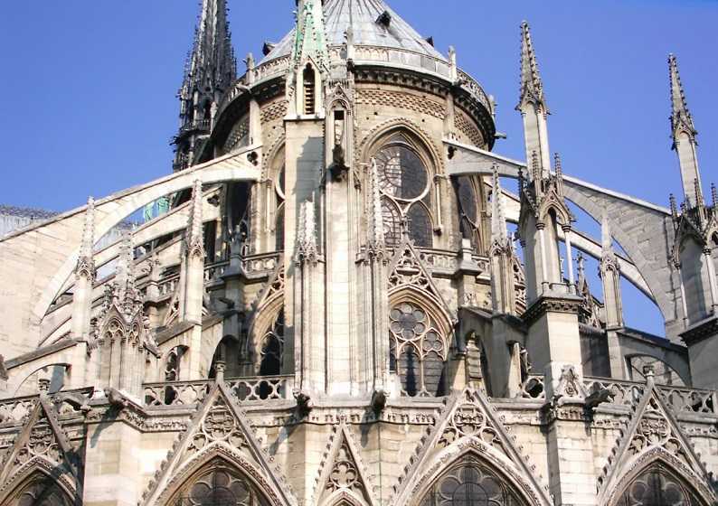 Gotycka katedra Notre Dame w Paryżu